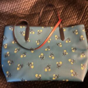 Floral Blue Tote Bag